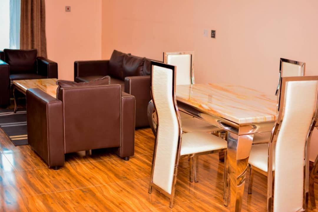 Wetland Hotel Ughelli Exterior photo