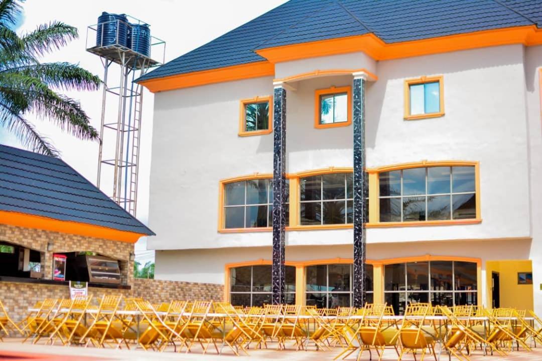 Wetland Hotel Ughelli Exterior photo